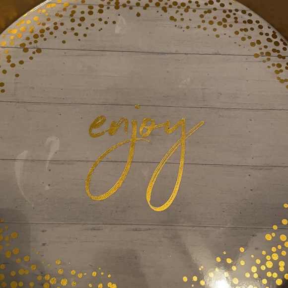 Mistletoe Memories Enjoy handled round tray - Picture 2 of 7